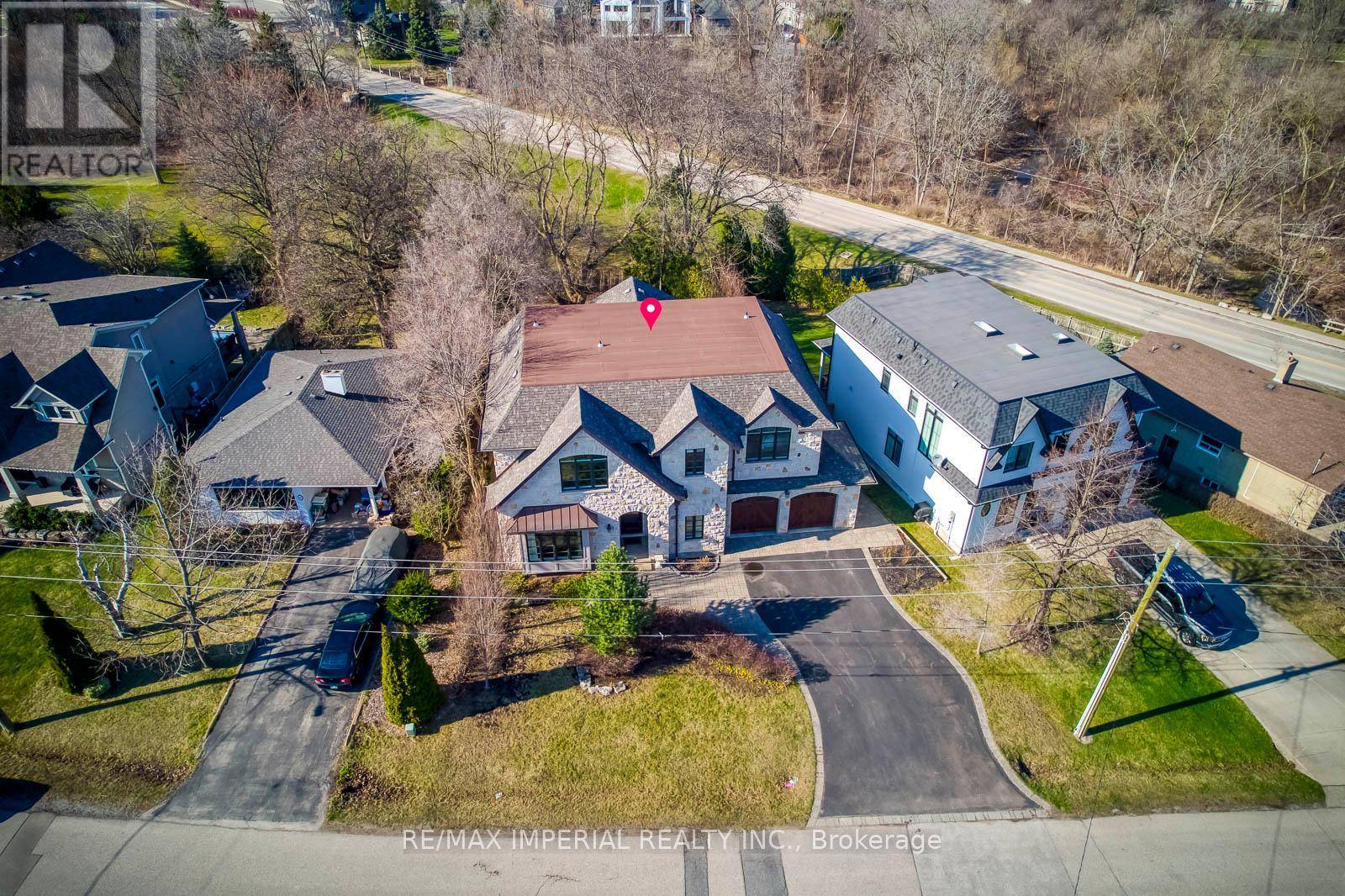 Oakville (wo West), ON L6L4L5,409 VALLEY DRIVE