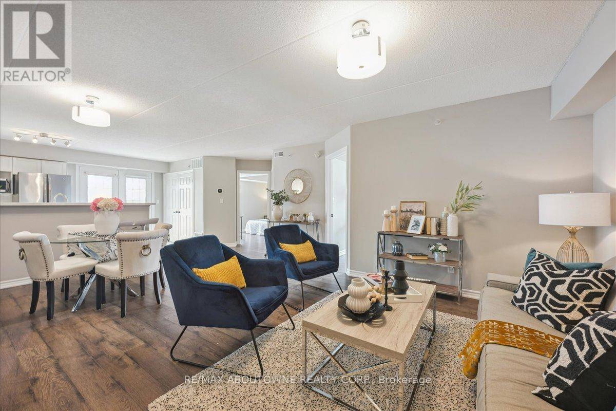 Oakville (ga Glen Abbey), ON L6M4N5,1460 Bishops Gate #201
