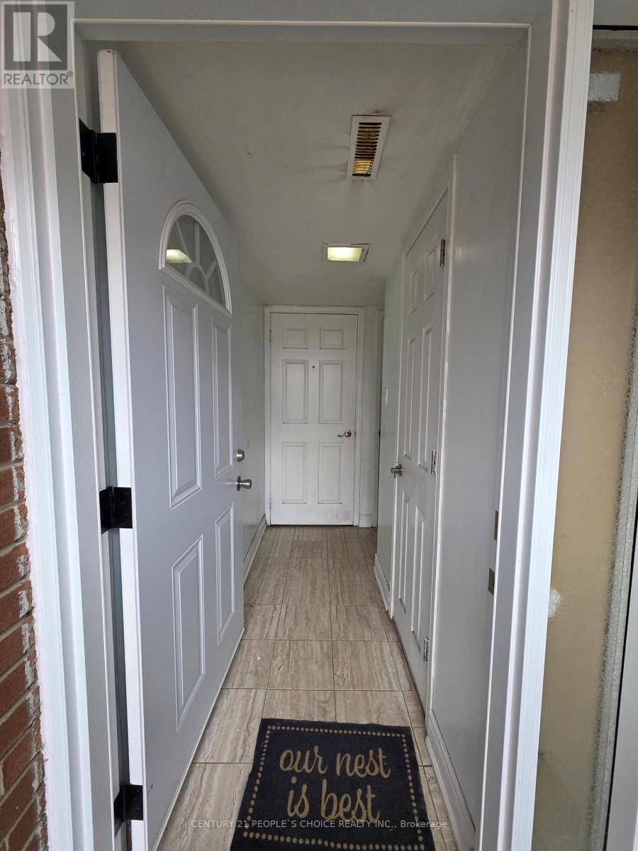 Toronto (mount Olive-silverstone-jamestown), ON M9V1B6,1601 Albion RD #264