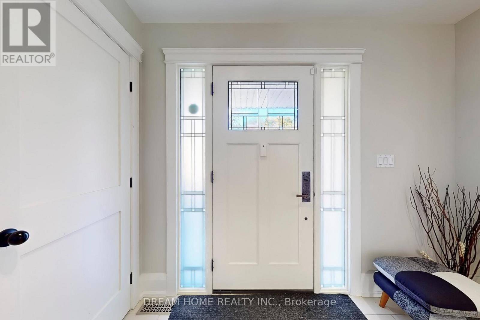 Burlington (freeman), ON L7R4J3,920 GLENDALE COURT