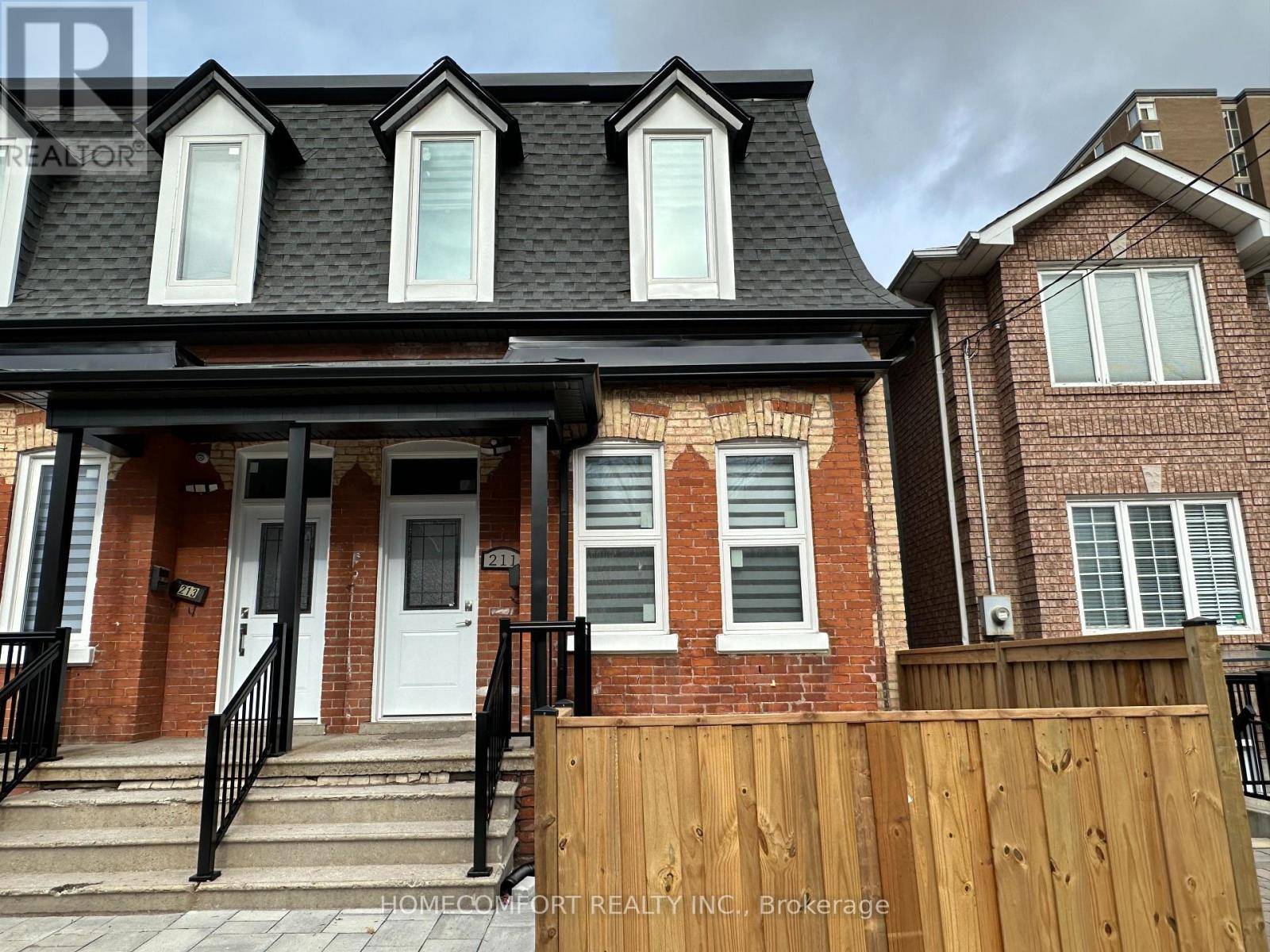 Toronto (weston-pellam Park), ON M6N2Z2,211 Osler ST #Main Floor