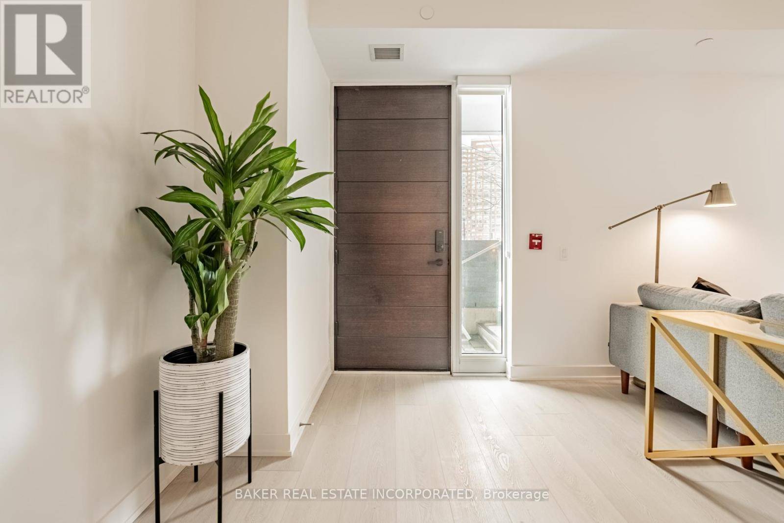 Mississauga (city Centre), ON L5B0M4,3883 Quartz RD #101