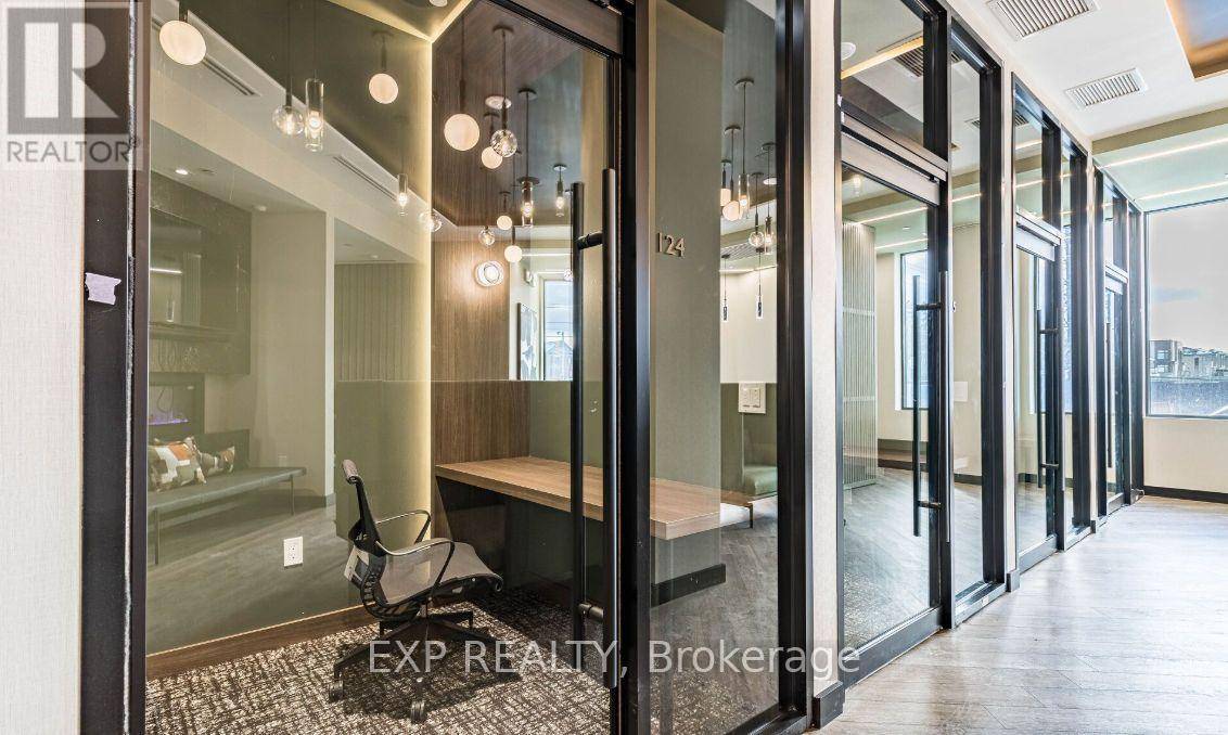 Oakville (ga Glen Abbey), ON L6M5N2,2501 Saw Whet BLVD #101