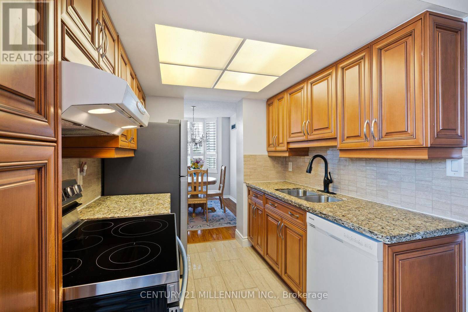 Brampton (fletcher's Creek South), ON L6Y4G6,10 Malta AVE #209