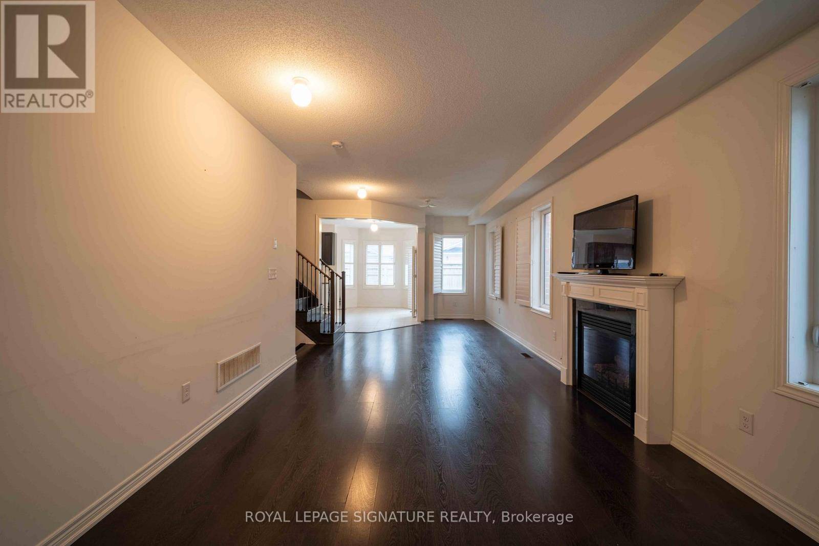 Mississauga (churchill Meadows), ON L5M0V1,5570 MEADOWCREST AVENUE