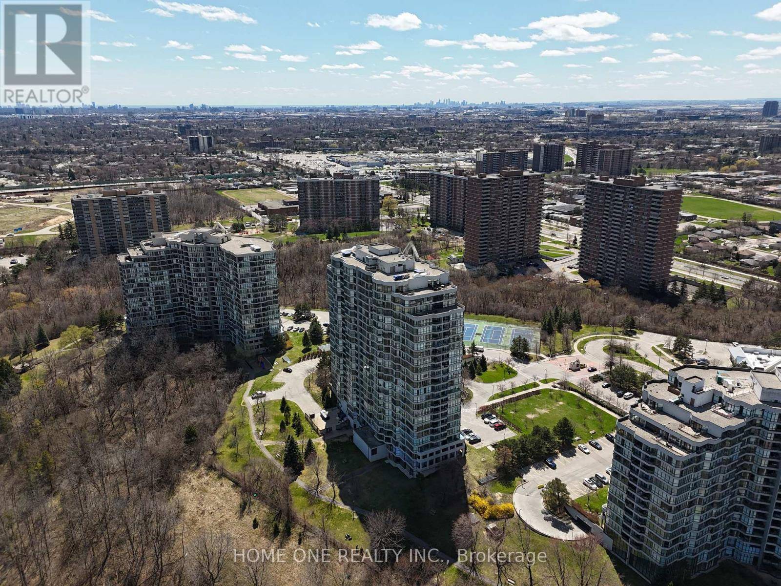 Toronto (mount Olive-silverstone-jamestown), ON M9V5G8,3 Rowntree RD #1012