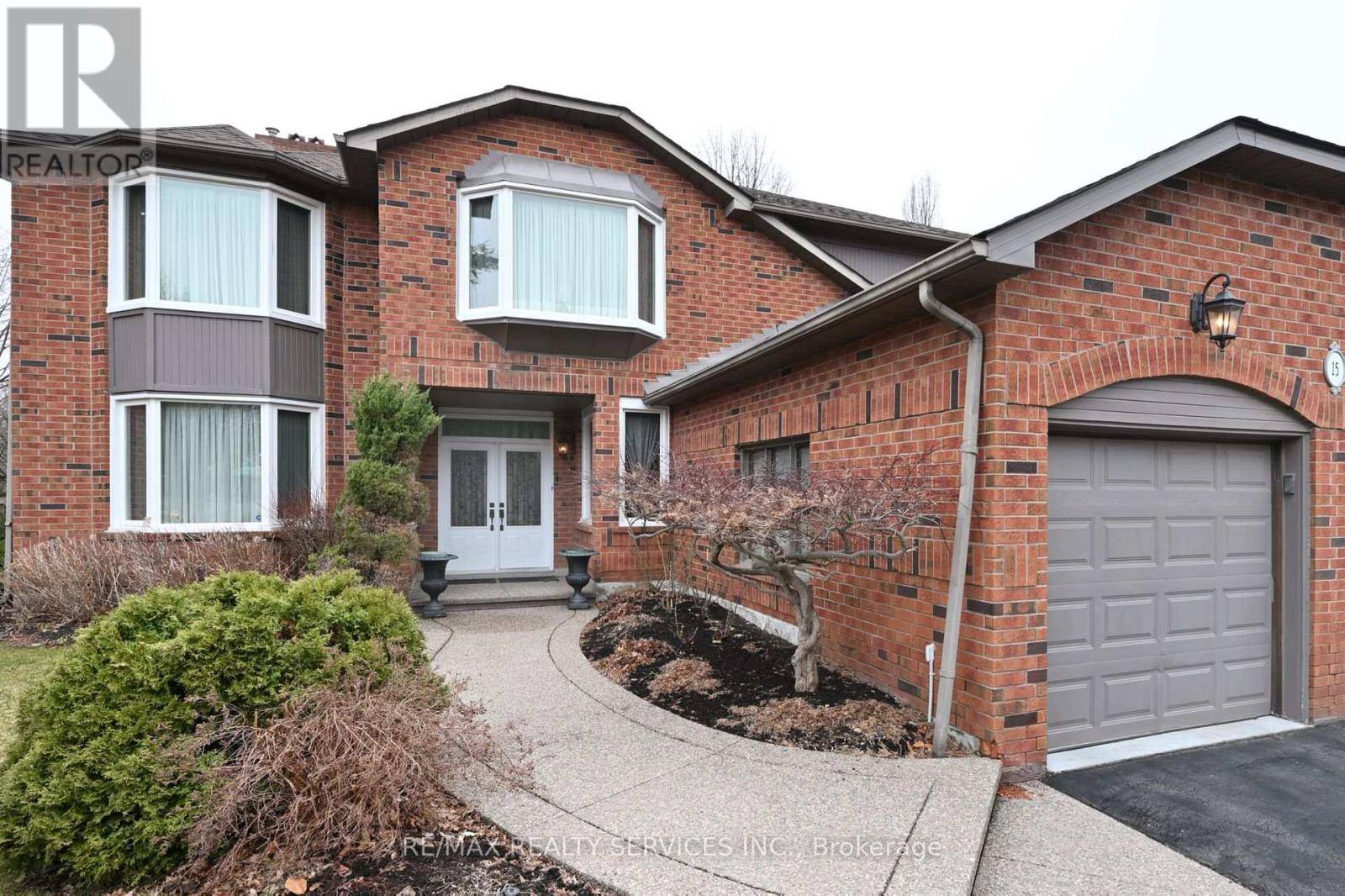 Brampton (heart Lake East), ON L6Z3G4,15 BROOKBANK COURT