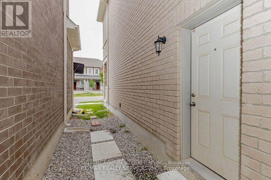 Milton (cb Cobban), ON L9E1P6,971 CHERRY COURT BASEMENT COURT