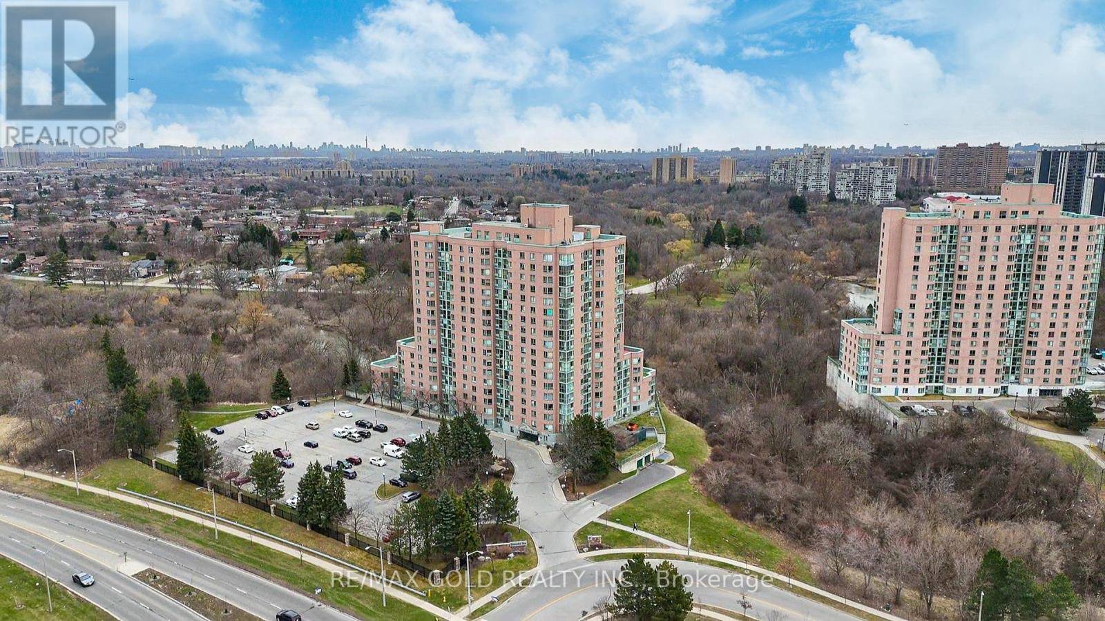 Toronto (mount Olive-silverstone-jamestown), ON M9V5E7,61 Markbrook LN #413