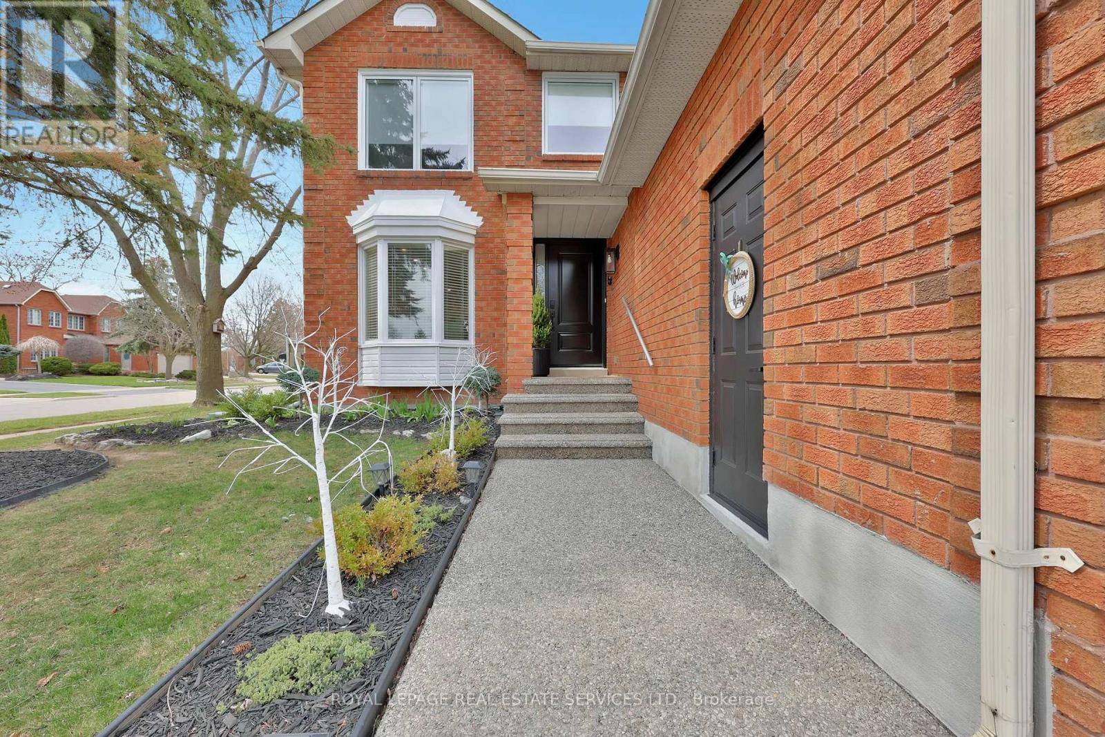 Oakville (wc Wedgewood Creek), ON L6H4A2,2100 GALENA CRESCENT