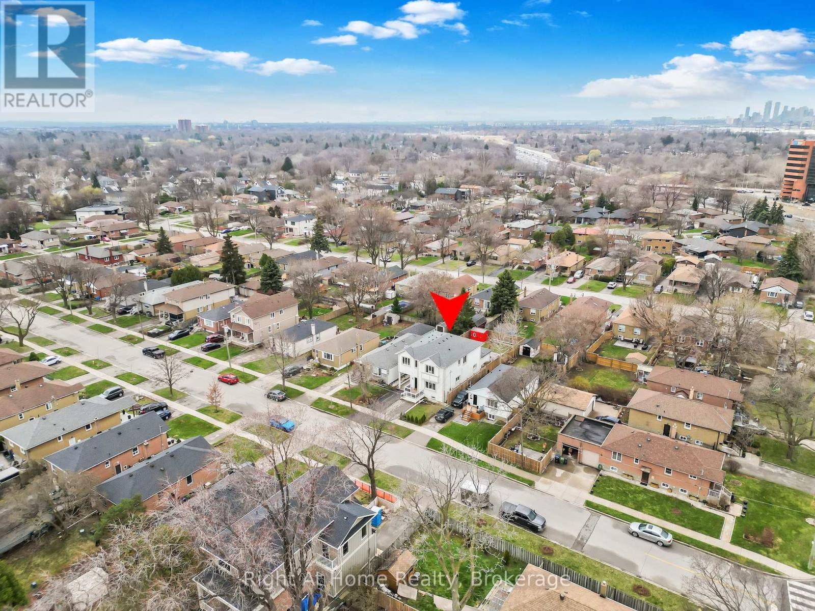 Toronto (alderwood), ON M8W4T8,24 HARGROVE LANE
