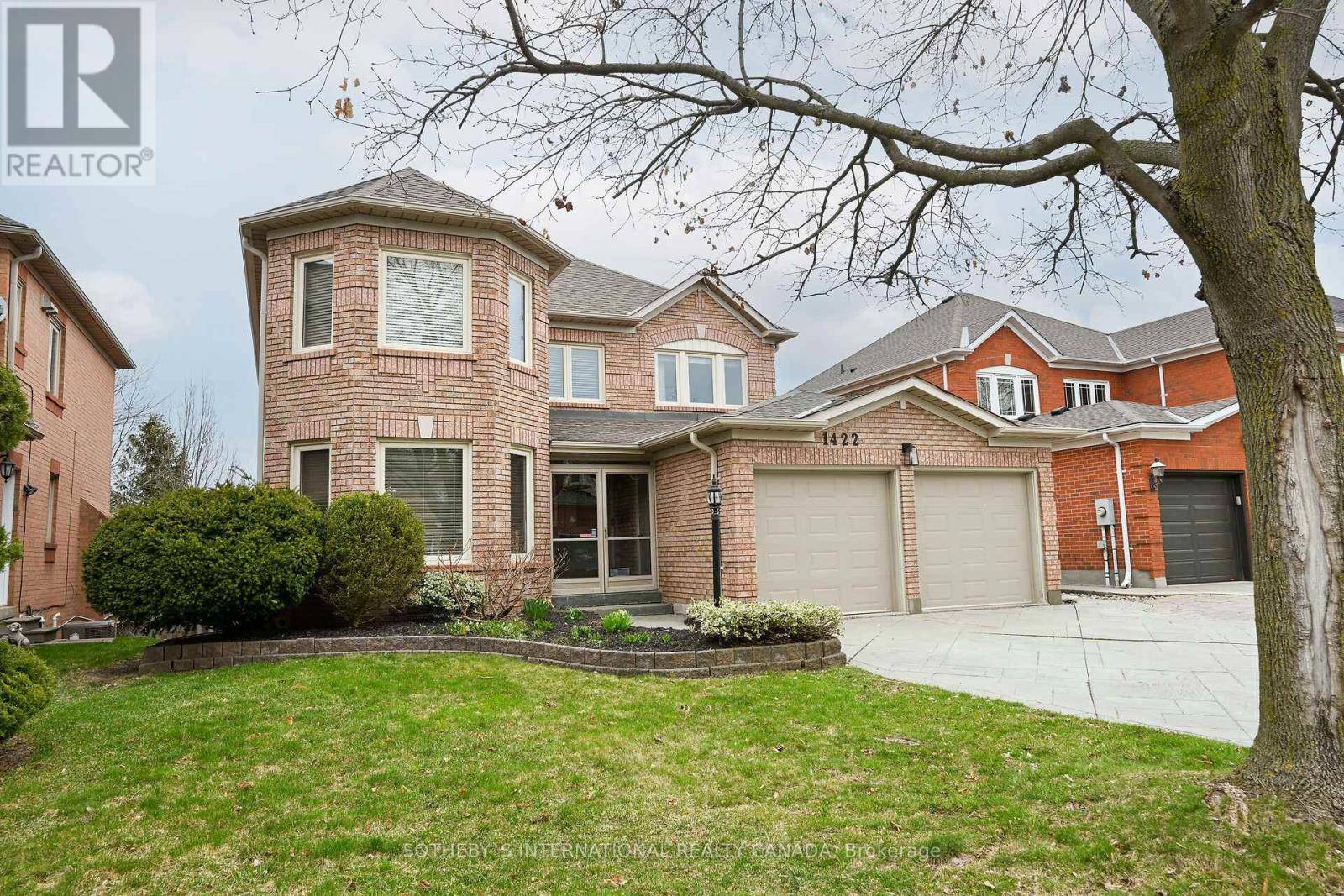 Oakville (jc Joshua Creek), ON L6H6E4,1422 SUMMERHILL CRESCENT