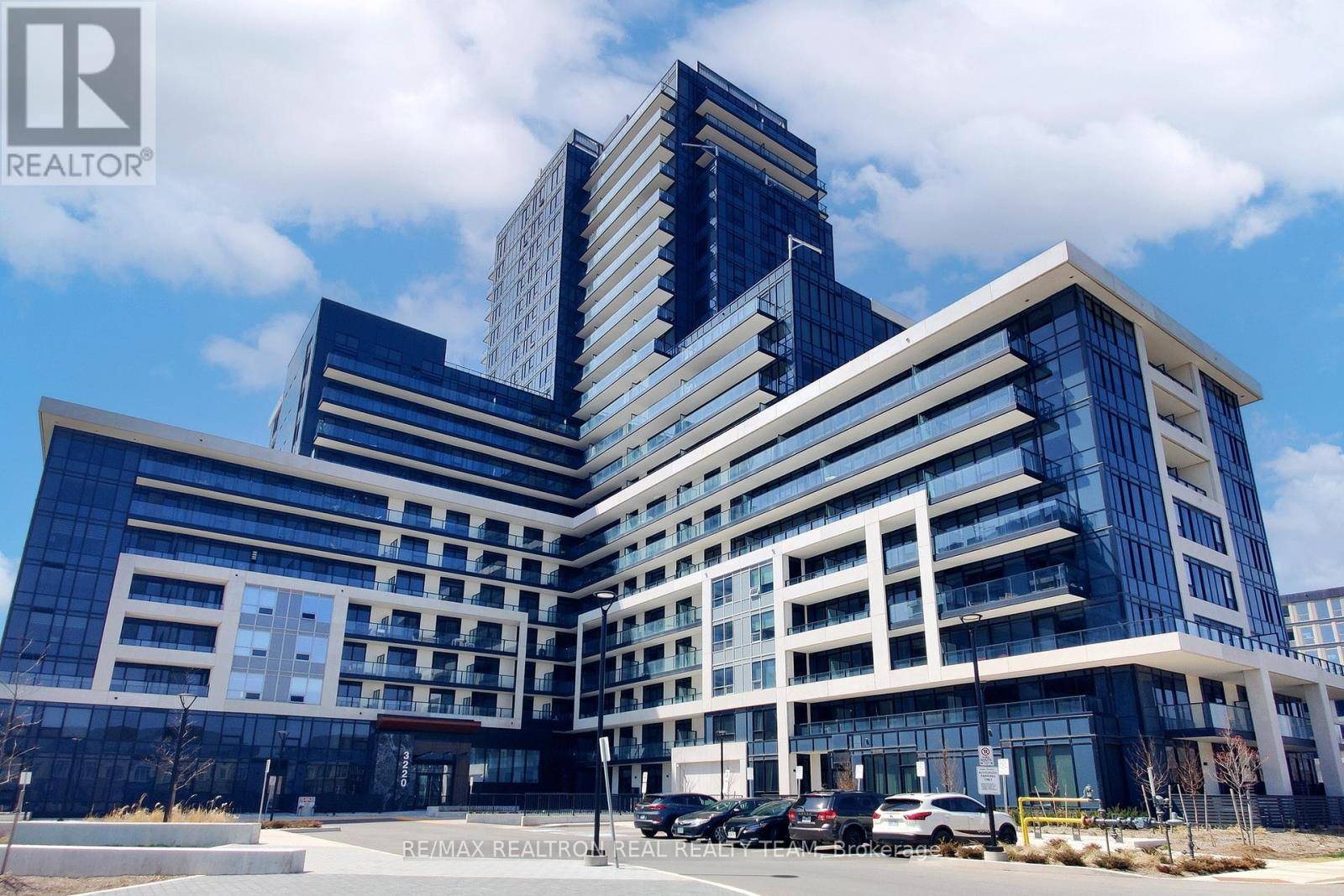 Oakville (jm Joshua Meadows), ON L6H7X9,3220 William Coltson AVE #528