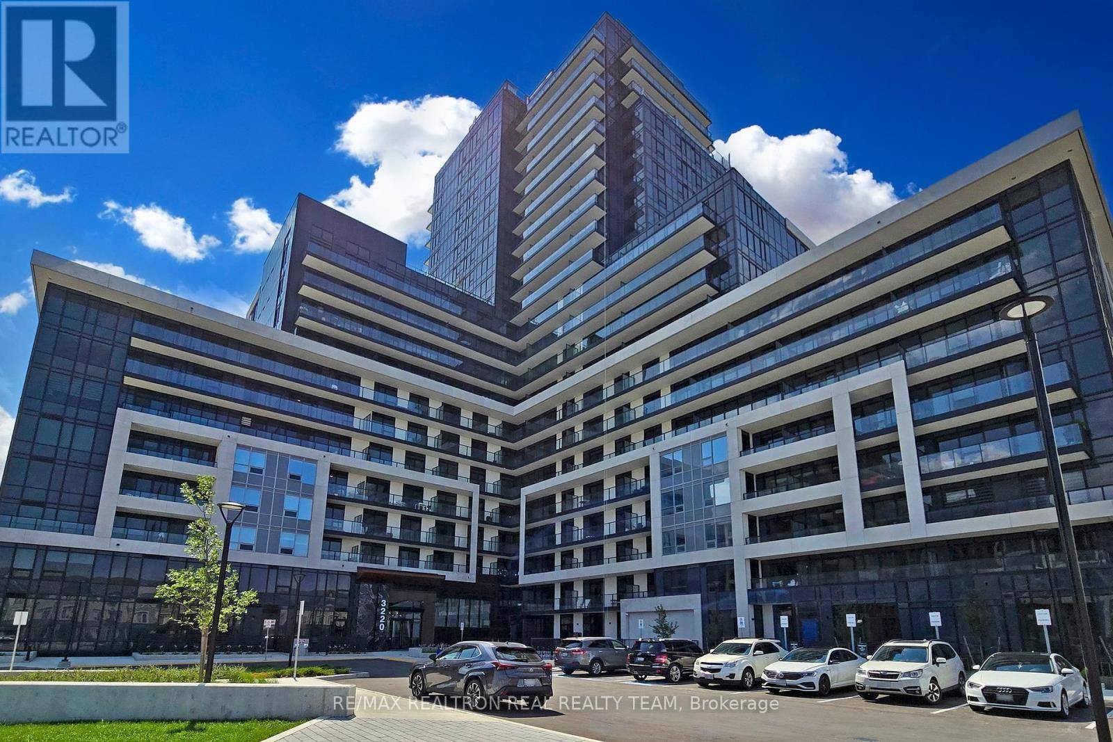 Oakville (jm Joshua Meadows), ON L6H7X9,3220 William Coltson AVE #528