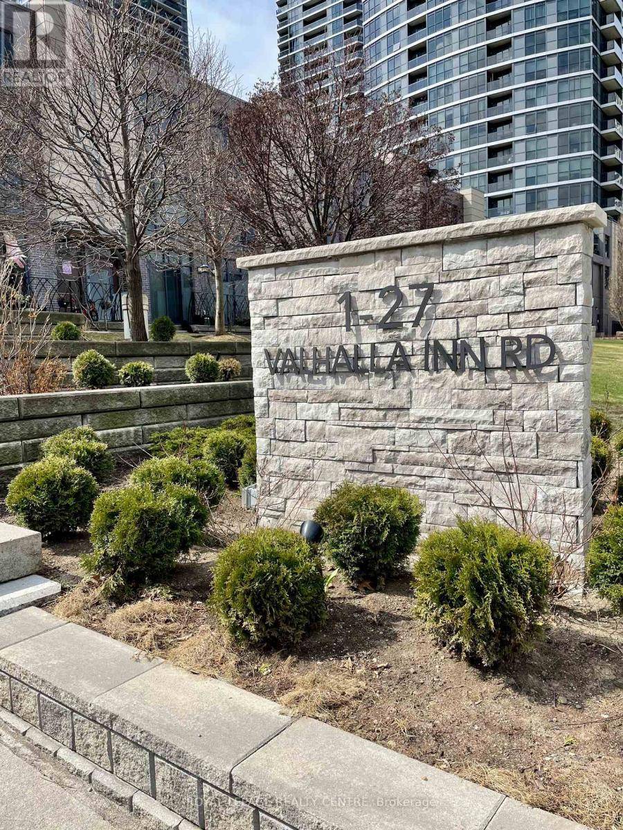 Toronto (islington-city Centre West), ON M9B0B3,19 Valhalla Inn RD #35