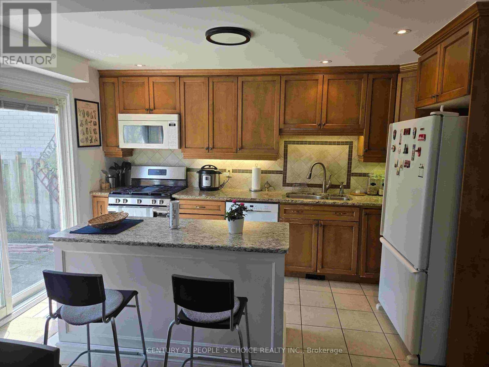 Brampton (central Park), ON L6S3Y1,2 MANGROVE ROAD