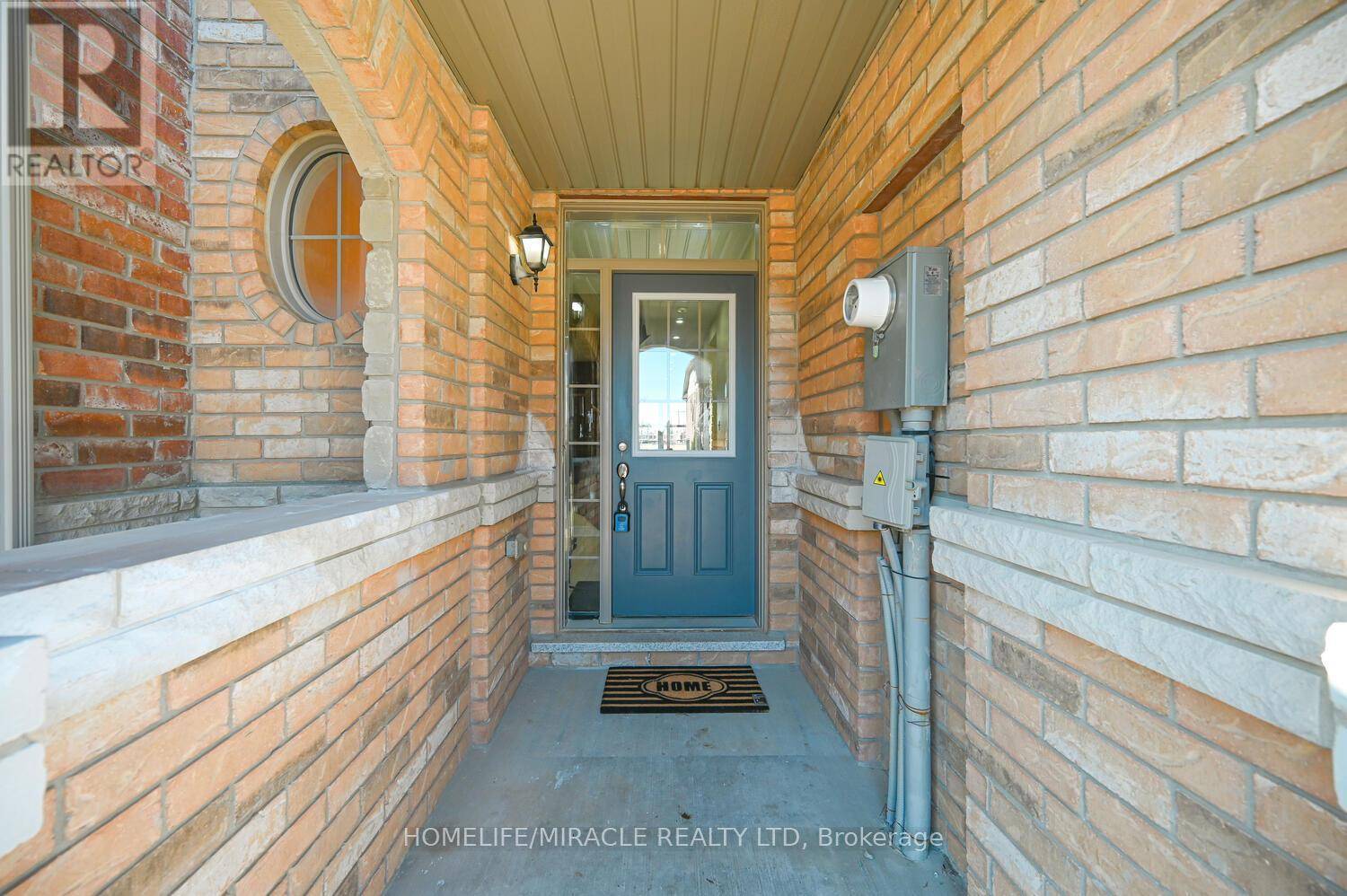 Brampton (brampton West), ON L7A4V3,26 HOGAN MANOR DRIVE