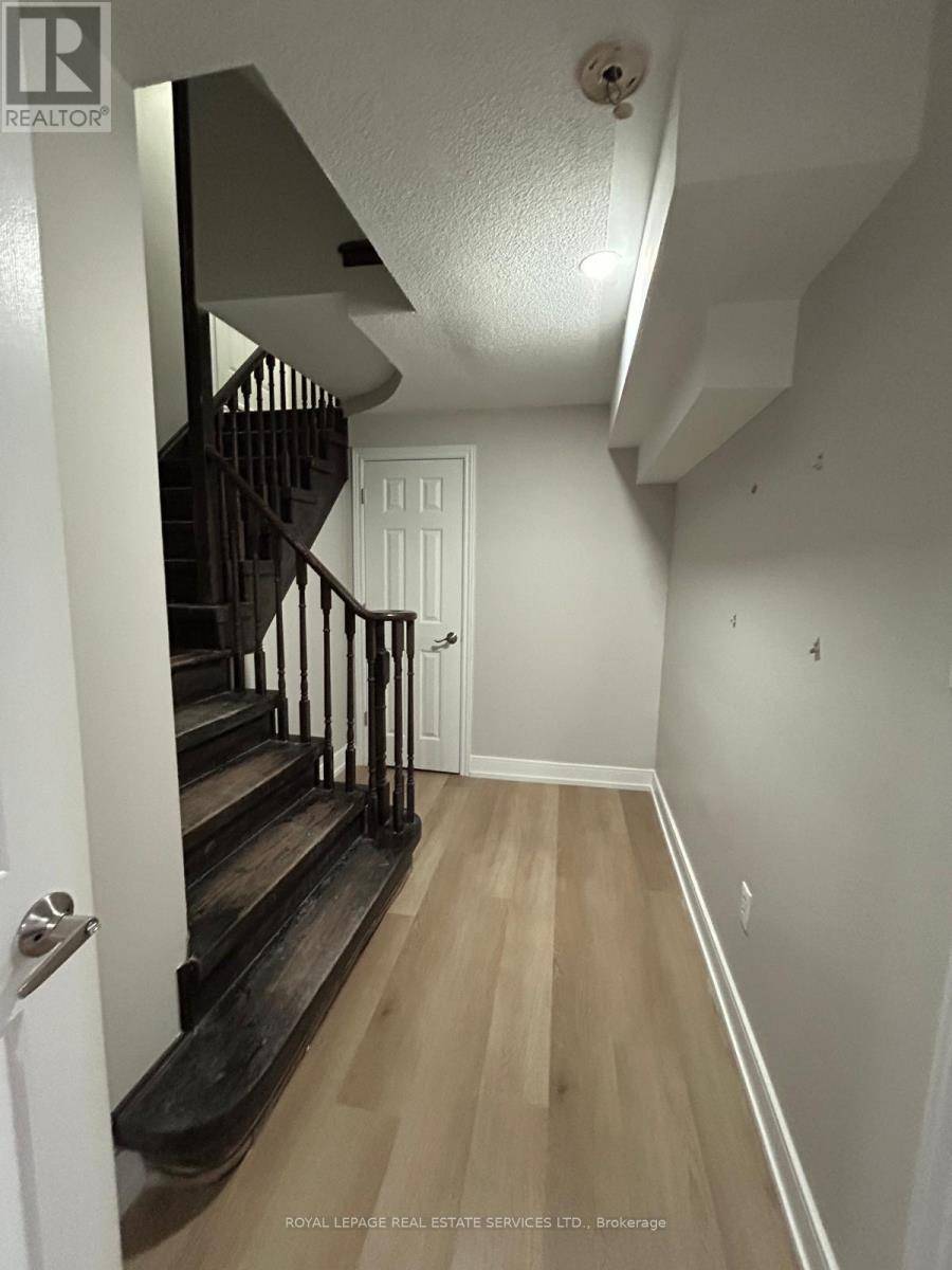 Mississauga (east Credit), ON L5V3C1,4270 Trailmaster DR #Bsmt