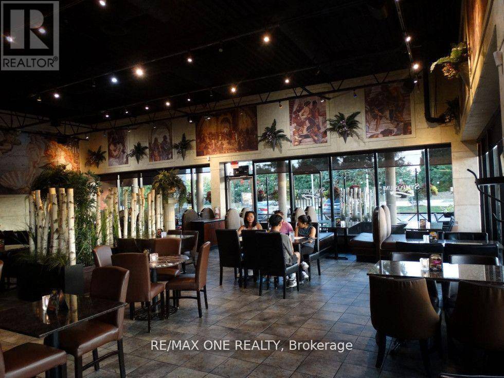 Oakville (ga Glen Abbey), ON L6M3P8,1500 UPPER MIDDLE ROAD W