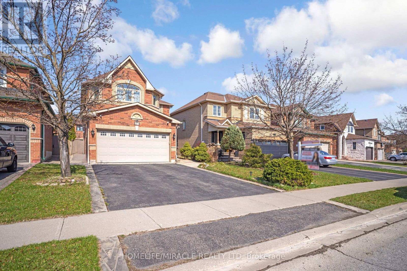 Brampton (snelgrove), ON L7A1J2,21 NATIONAL CRESCENT