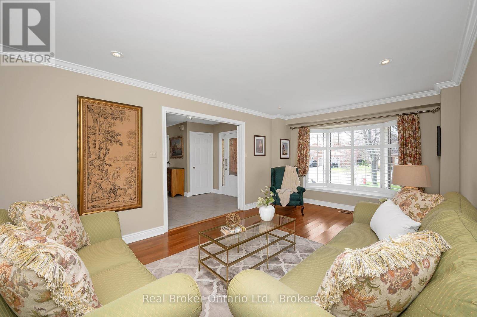 Oakville (wc Wedgewood Creek), ON L6H5A2,2015 GROSVENOR STREET