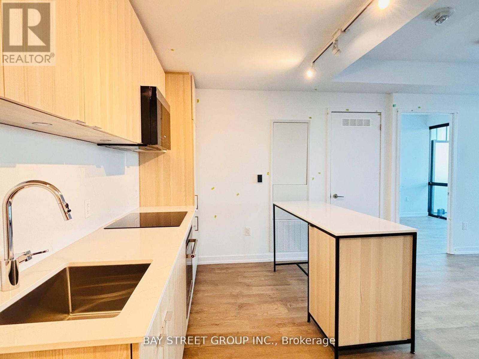 Mississauga (port Credit), ON L5H0B3,5 Pierview WAY #503
