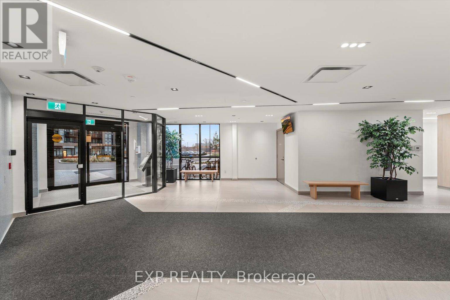 Toronto (downsview-roding-cfb), ON M3K0C9,50 George Butchart DR #327