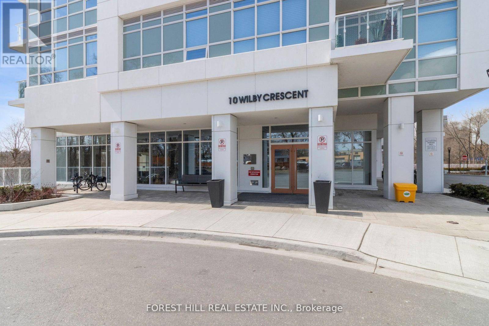 Toronto (weston), ON M9N1E5,10 Wilby CRES #901