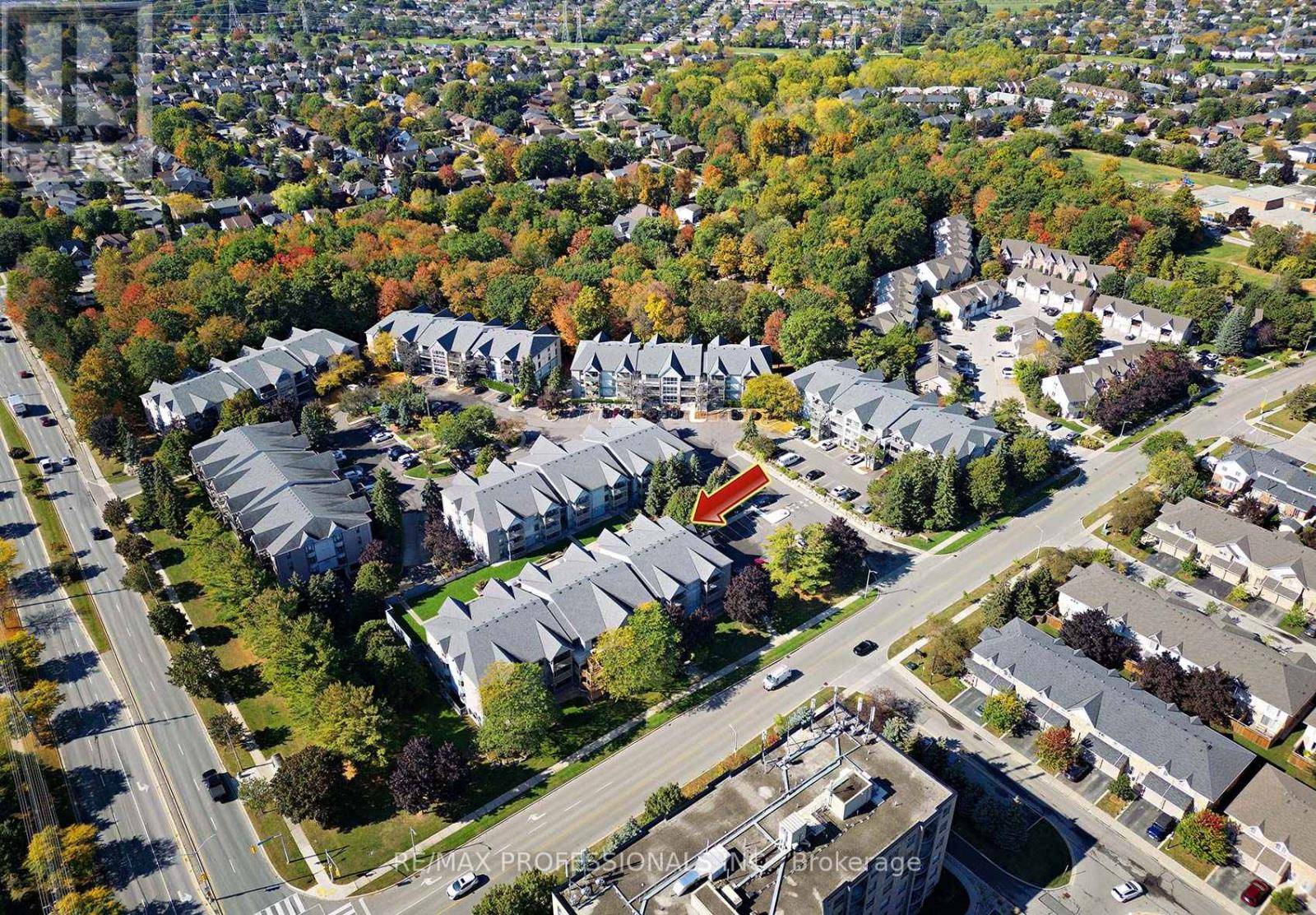 Burlington (headon), ON L7M4C1,2010 Cleaver AVE #113