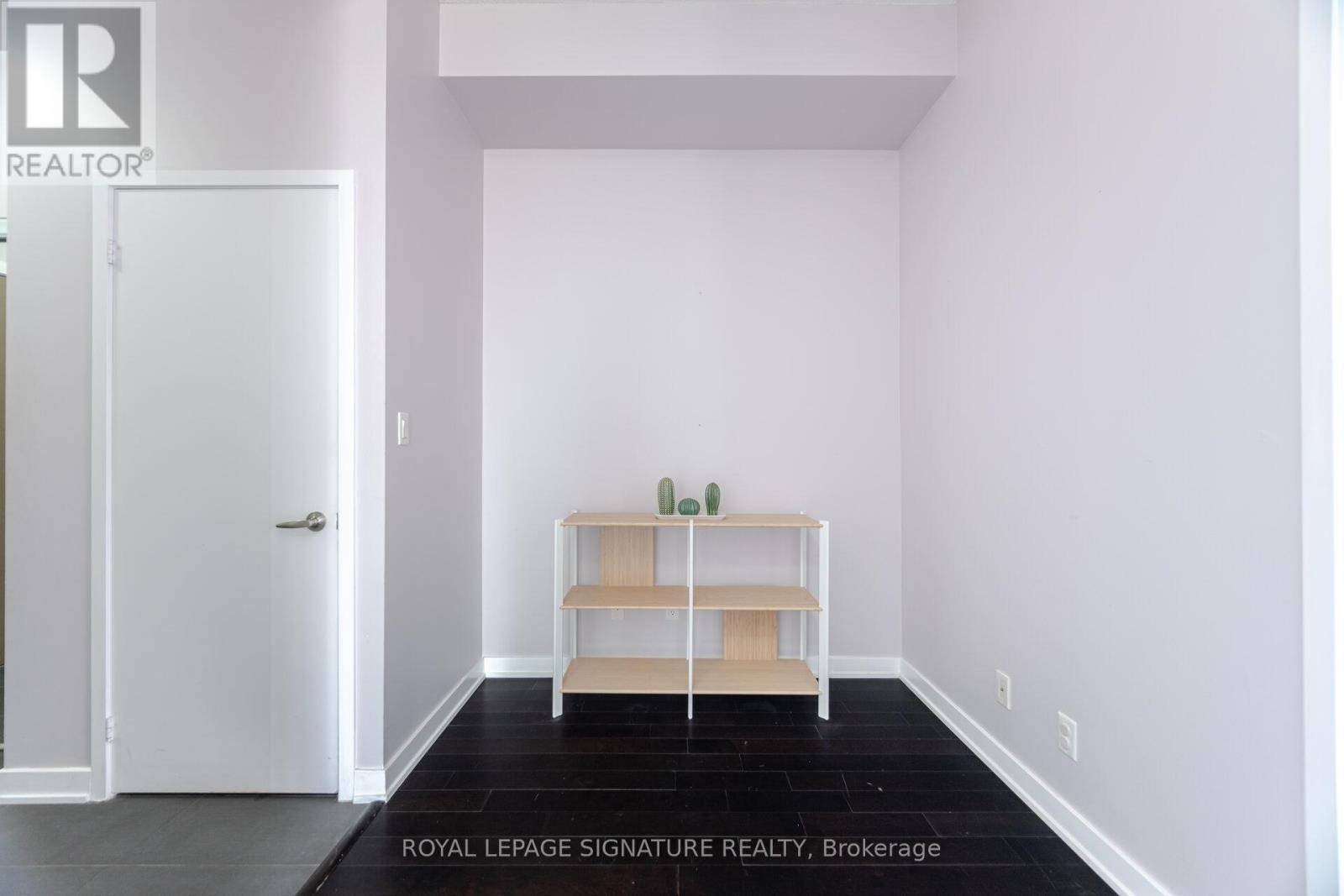 Mississauga (city Centre), ON L5B0G3,4065 Brickstone Mews #706