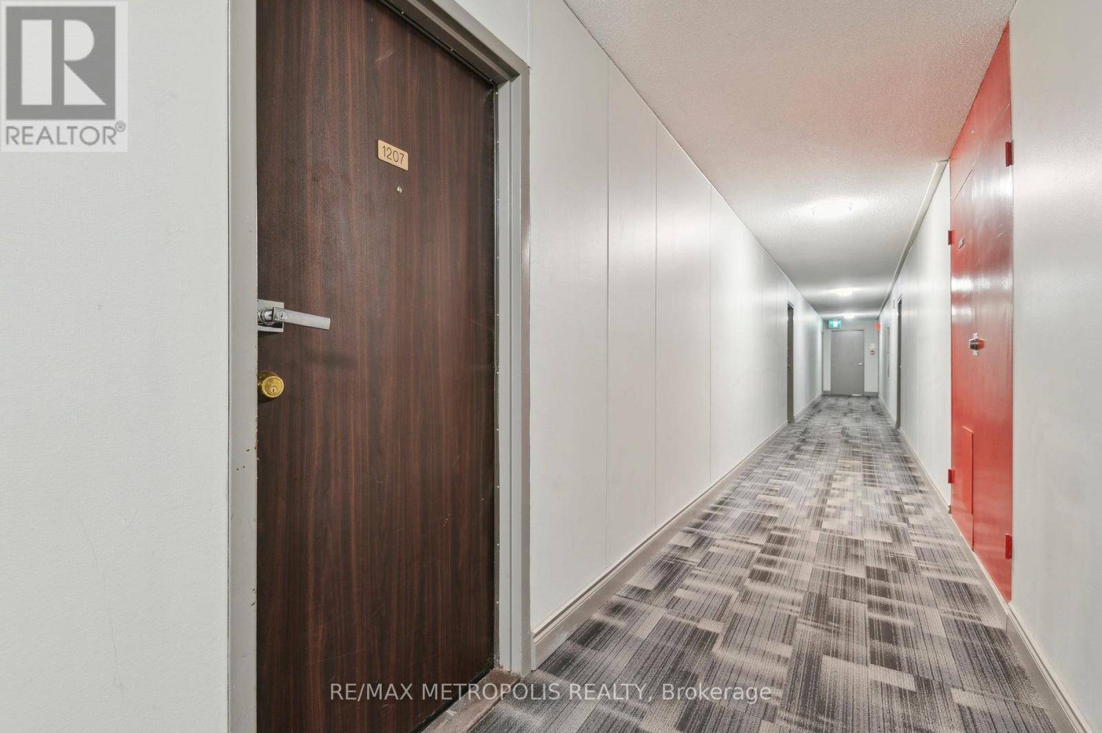 Toronto (kingsview Village-the Westway), ON M9R1T4,390 DIXON RD #1207