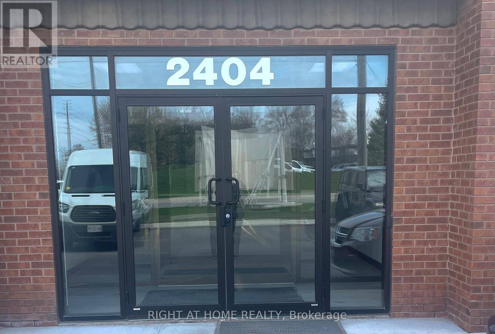 Mississauga (dixie), ON L4Y2B7,2404 Haines RD #214
