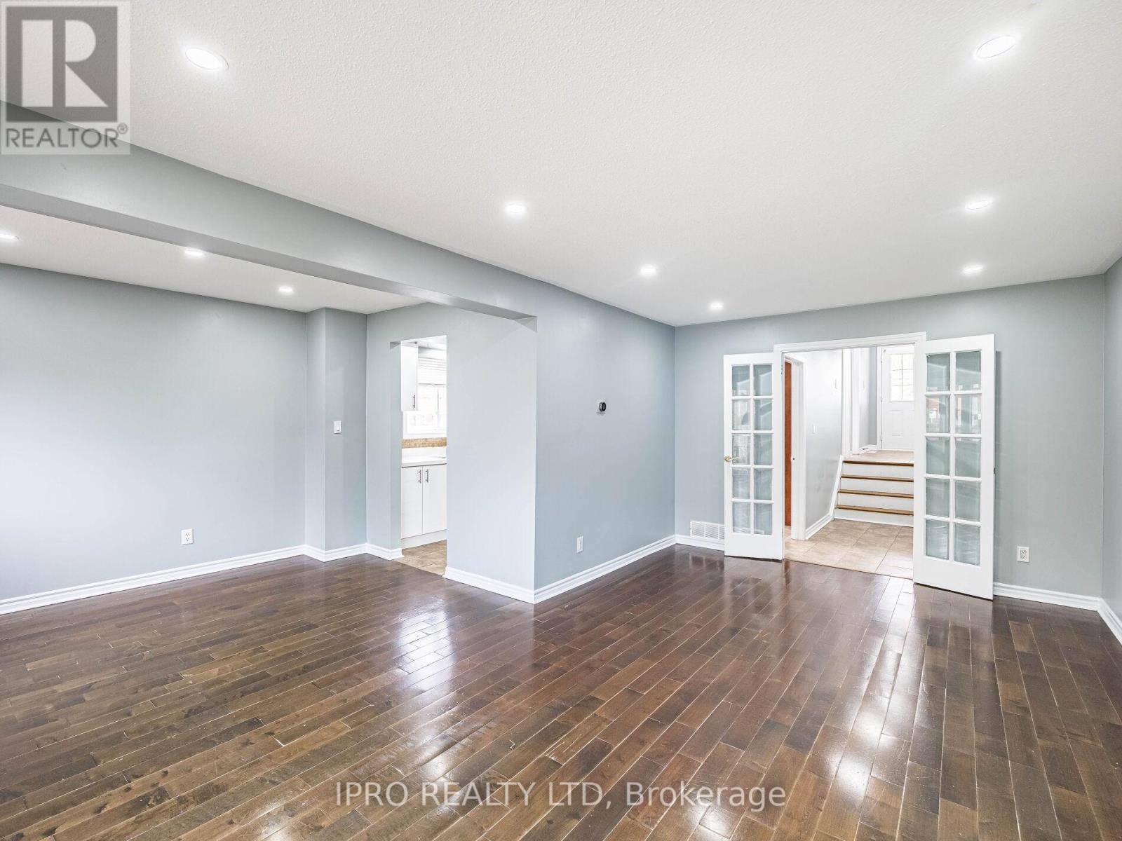 Mississauga (malton), ON L4T2T3,7458 Catalpa RD #UPPER