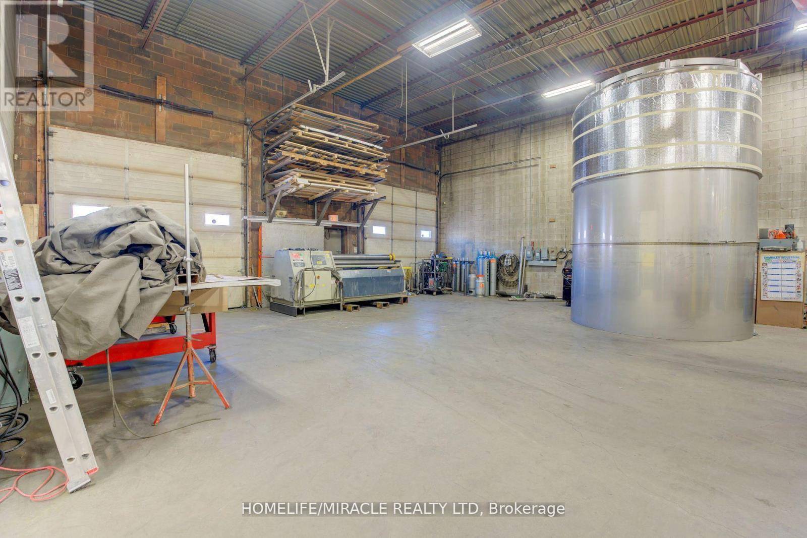 Brampton (steeles Industrial), ON L6T4J1,175 Advance BLVD #13