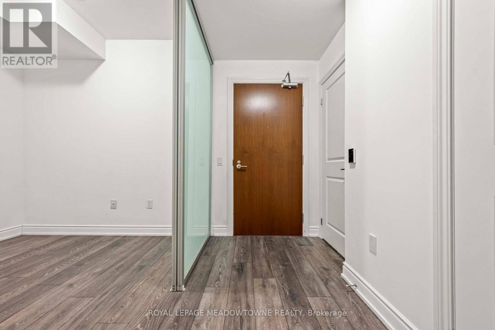 Milton (de Dempsey), ON L9T9M3,1050 Main ST East #809
