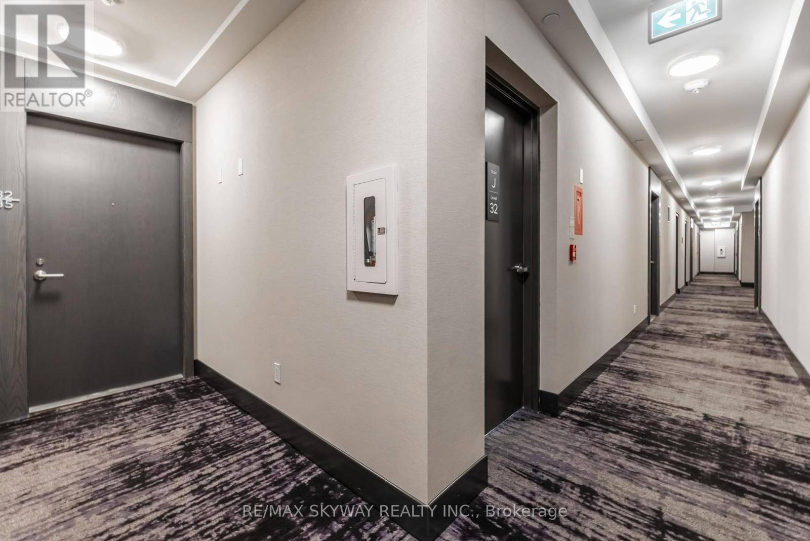 Toronto (islington-city Centre West), ON M9A0C8,5 Mabelle AVE West #3233