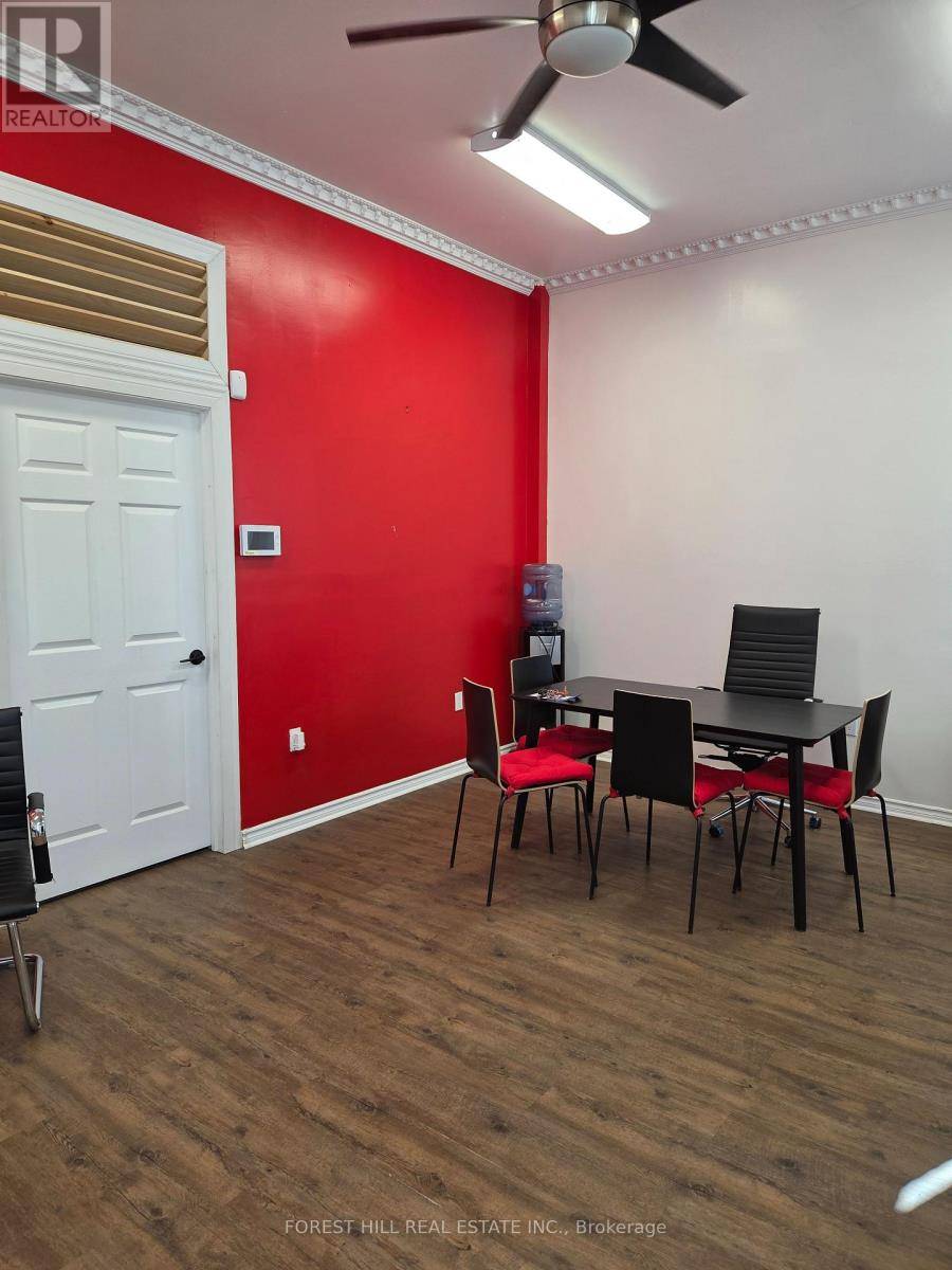 Mississauga (meadowvale), ON L5W1A1,1060 Old Derry RD #Main Flr