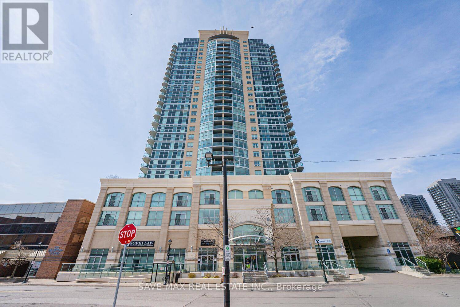 Brampton (downtown Brampton), ON L6Y1P4,9 George ST North #2012