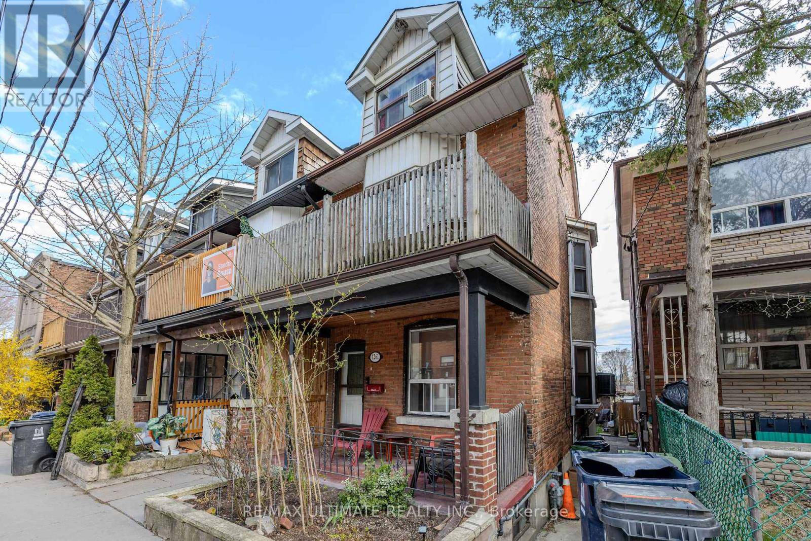 Toronto (dovercourt-wallace Emerson-junction), ON M6H2H2,1261 DAVENPORT ROAD