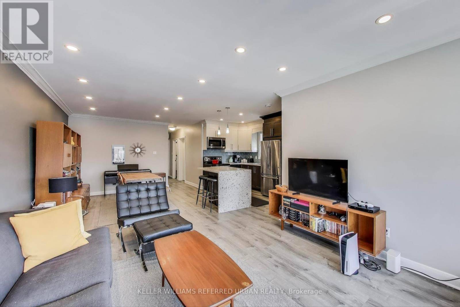 Toronto (briar Hill-belgravia), ON M6E2S2,342 HOPEWELL AVENUE
