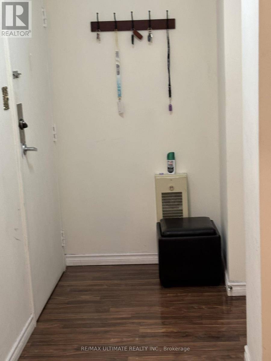 Toronto (mount Dennis), ON M6M5C6,3559 Eglinton AVE West #1210