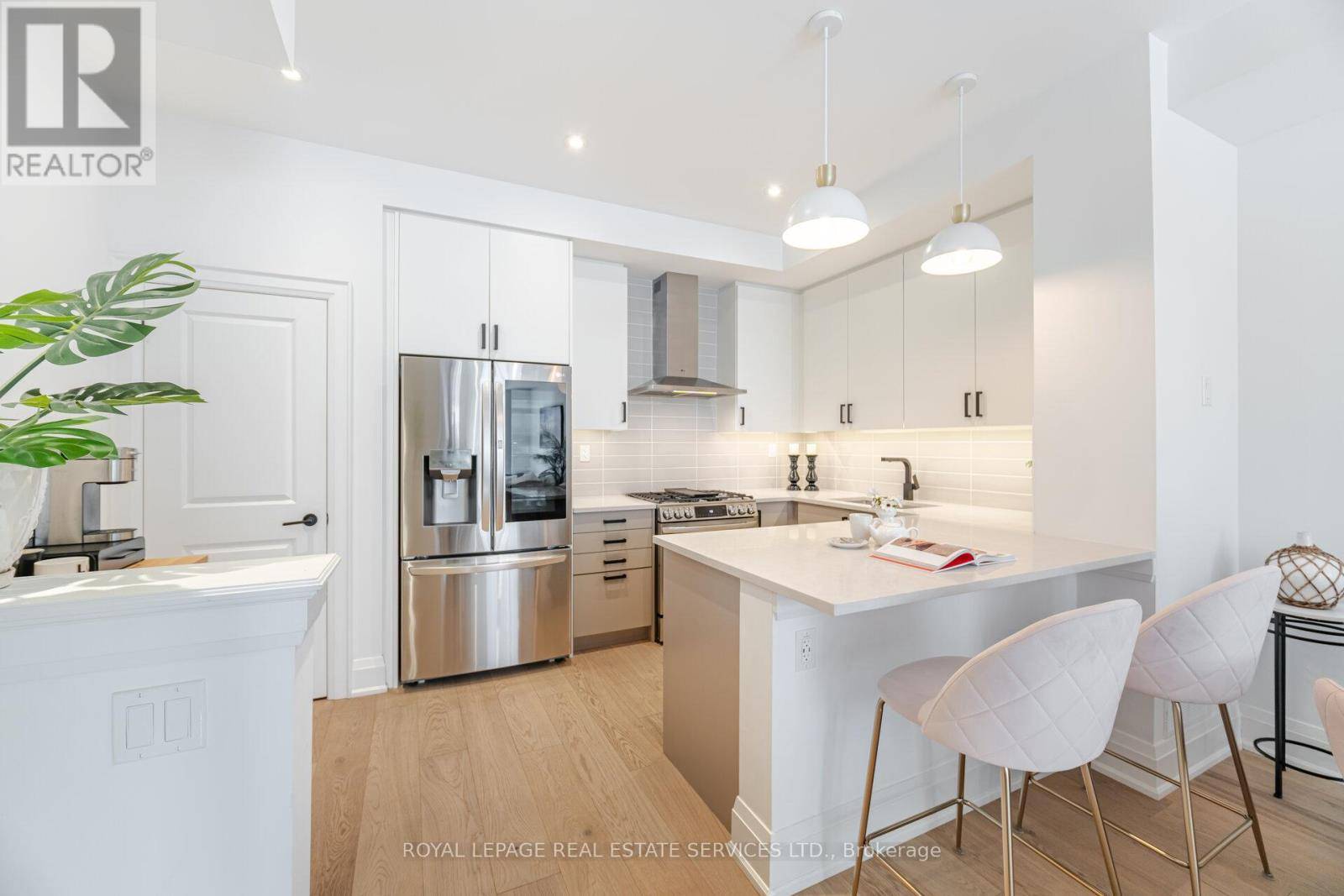 Mississauga (streetsville), ON L5M2R6,15 Lunar CRES #78