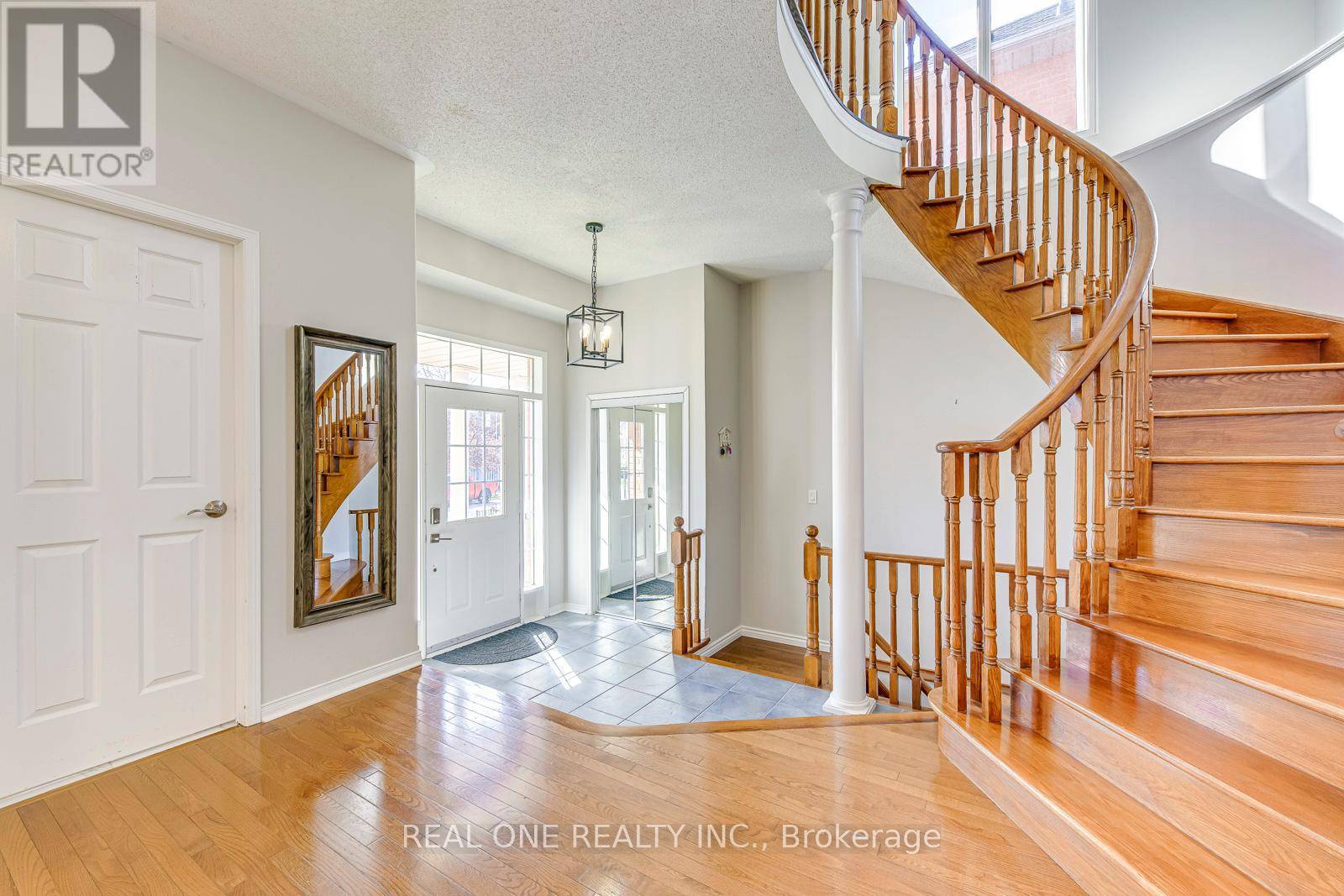 Oakville (wt West Oak Trails), ON L6M3R8,2183 PHEASANT LANE
