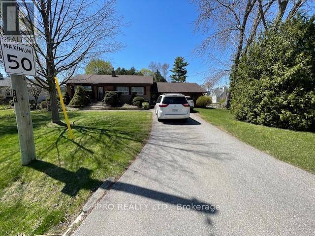 Oakville (mo Morrison), ON L6J4S7,478 WEDGEWOOD DRIVE