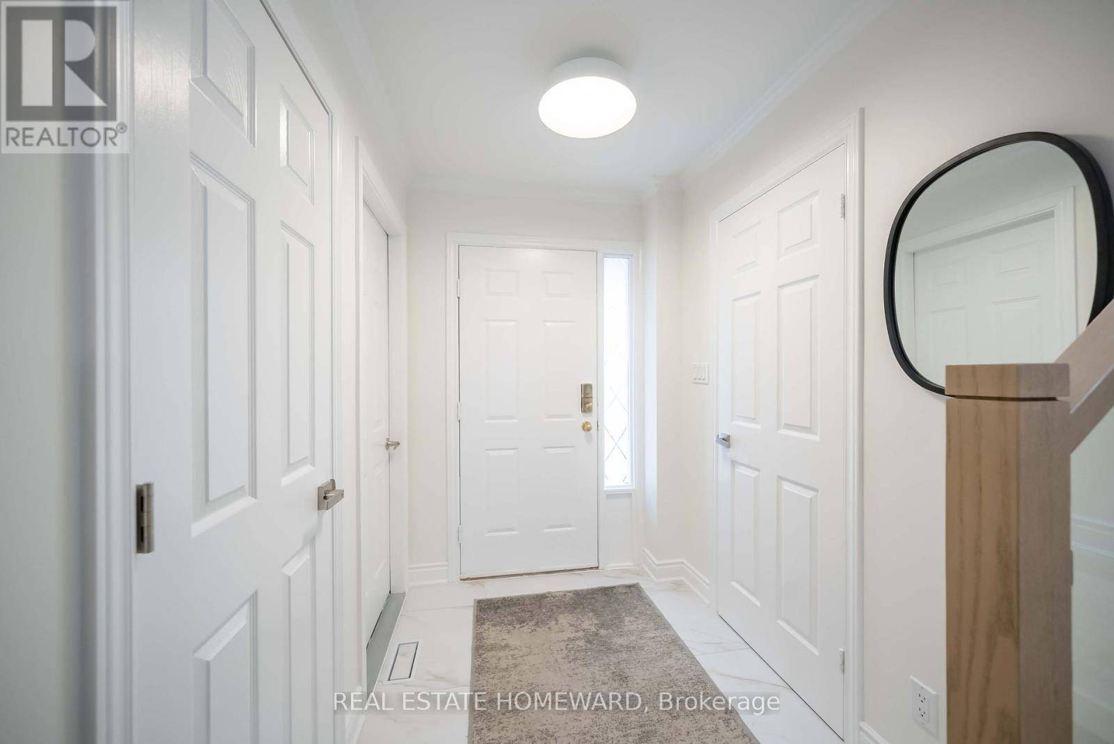 Oakville (br Bronte), ON L6L1C3,2314 Marine DR #2