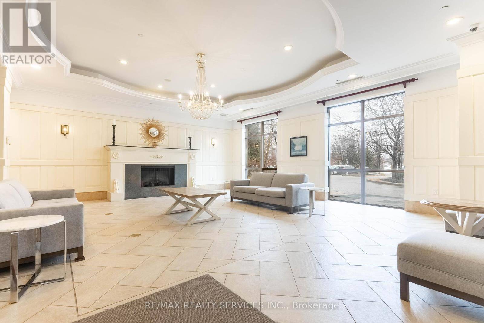 Toronto (west Humber-clairville), ON M9W7J4,700 Humberwood BLVD East #1620