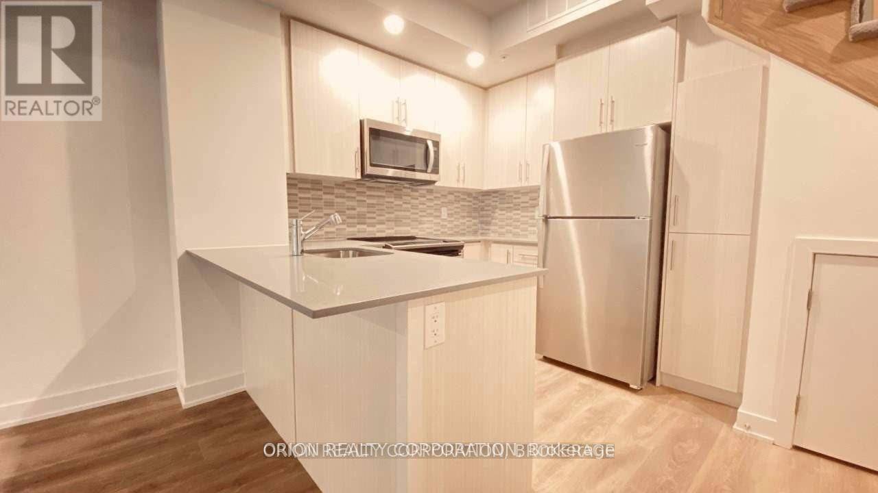 Mississauga (erin Mills), ON L5L0B8,3482 Widdicombe WAY #13