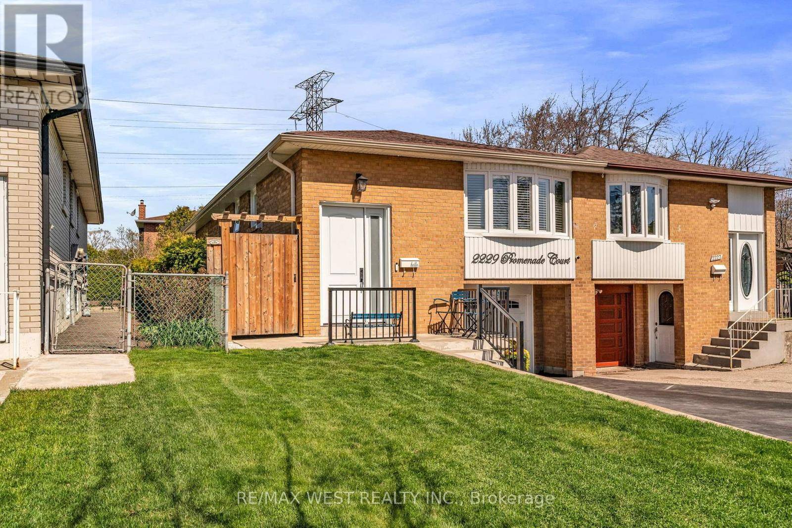 Mississauga (lakeview), ON L4Y3W8,2229 PROMENADE COURT