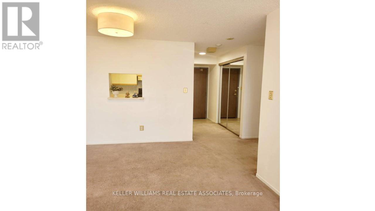 Mississauga (cooksville), ON L5B3X7,25 Agnes ST North #404