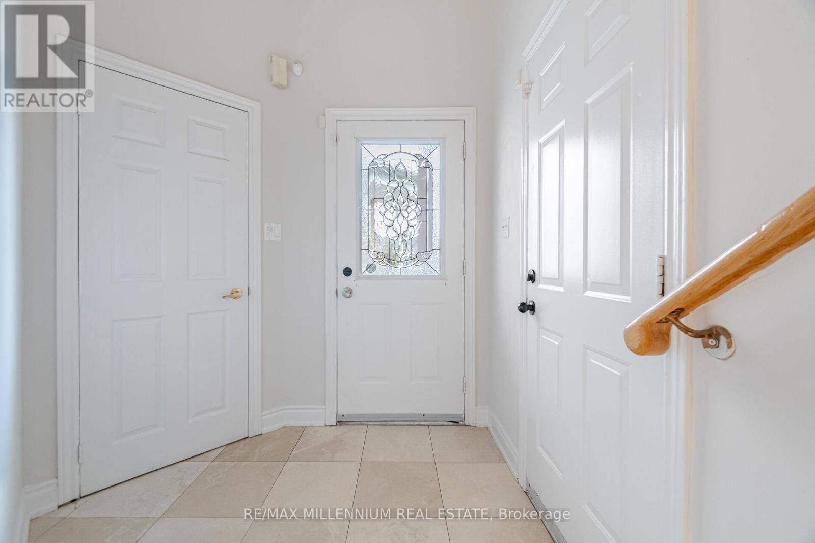 Mississauga (meadowvale Village), ON L5W1J9,961 KNOTTY PINE GROVE